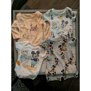 Disney Baby Character Bodysuit Set in Yellow, Blue, Gray & White